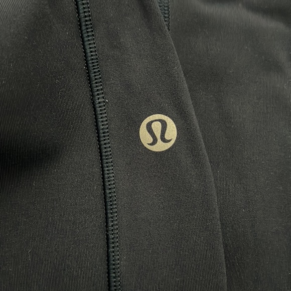 Navy blue lululemon leggings 28 length - Picture 3 of 5